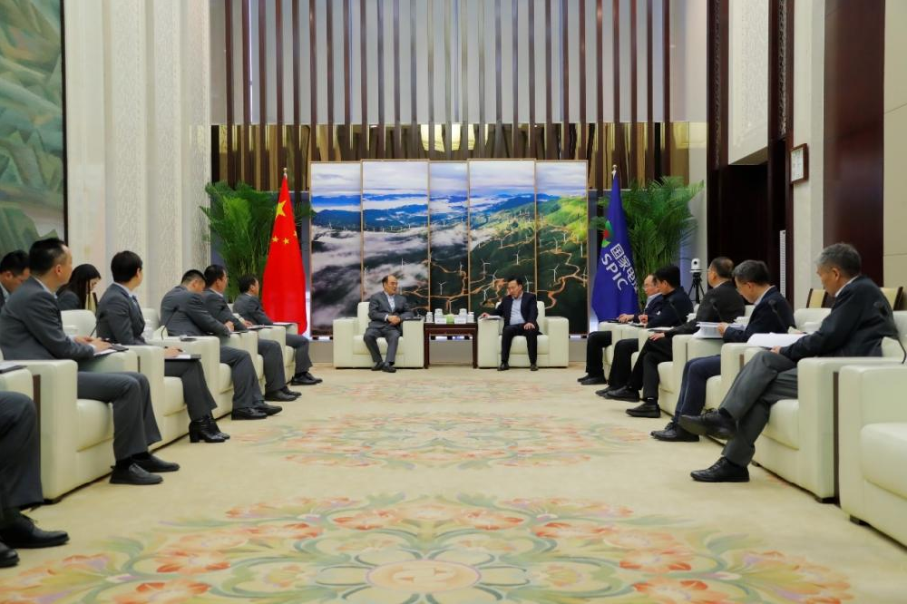 曹仁賢拜會(huì )國家電投董事長(cháng)劉明勝